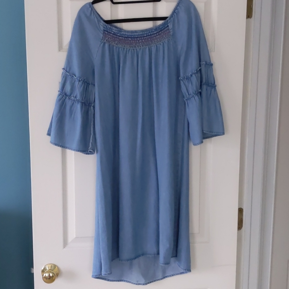Jean dress with flare sleeves off the shoulder